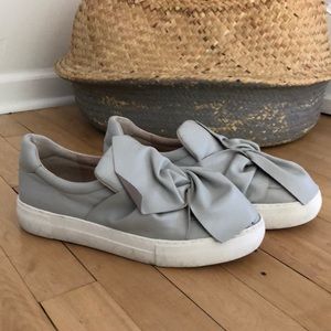 JSlides grey leather sneaker